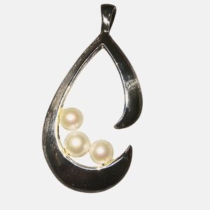 Cultured Pearl & Sterling Silver Teardrop Pendant